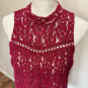 Sleeveless Floral Lace Top
